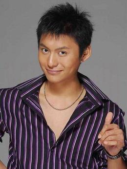 阿迪商·辛格（管家）（薩維卡·帕斯效能飾演）