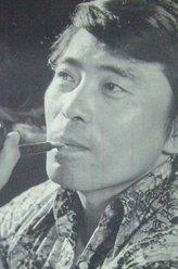 高橋美紀(jì)（岡田健史飾演）