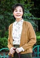 服務員（森七菜飾演）
