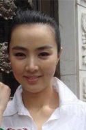 何瑩