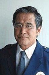 內村完爾