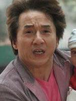 帕塔鵬·宋通（披查亞·甘彭飾演）