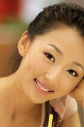 何敏兒（蔡思貝飾演）